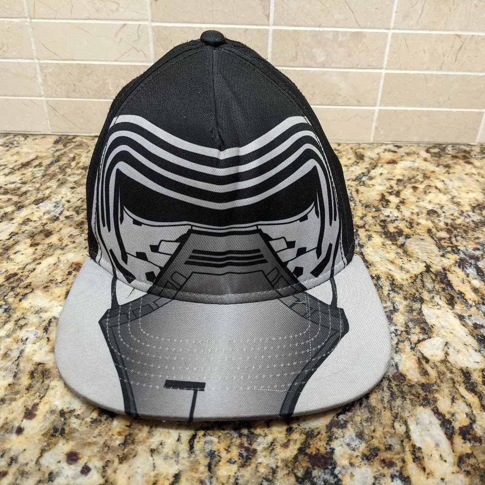 Star Wars Kylo Ren Snapback / Cap. Black and Gray